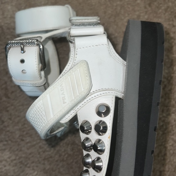 PRADA Sandals!!! 💕37 Euro size. Excellent condition, I have a dust bag. - Picture 9 of 10